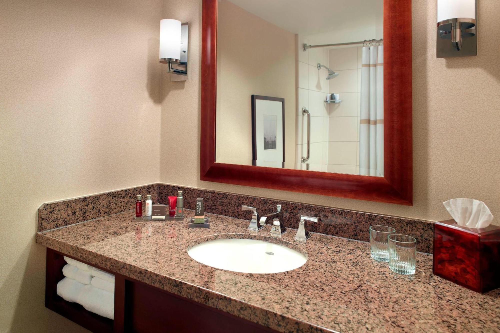 New Orleans Marriott Metairie At Lakeway Dış mekan fotoğraf